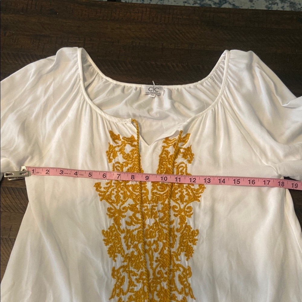 Sale 2/$15* White and Gold Embroidered Tunic Dress/swim coverup, size M. - Picture 5 of 9